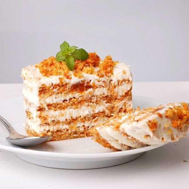 Морковный торт с сухофруктами