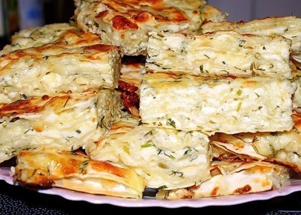 Сырный пирог из лаваша с зеленью