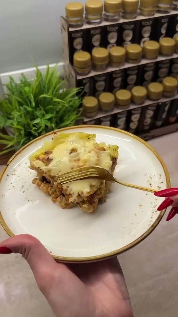 Картофельная запеканка с индейкой и грибами