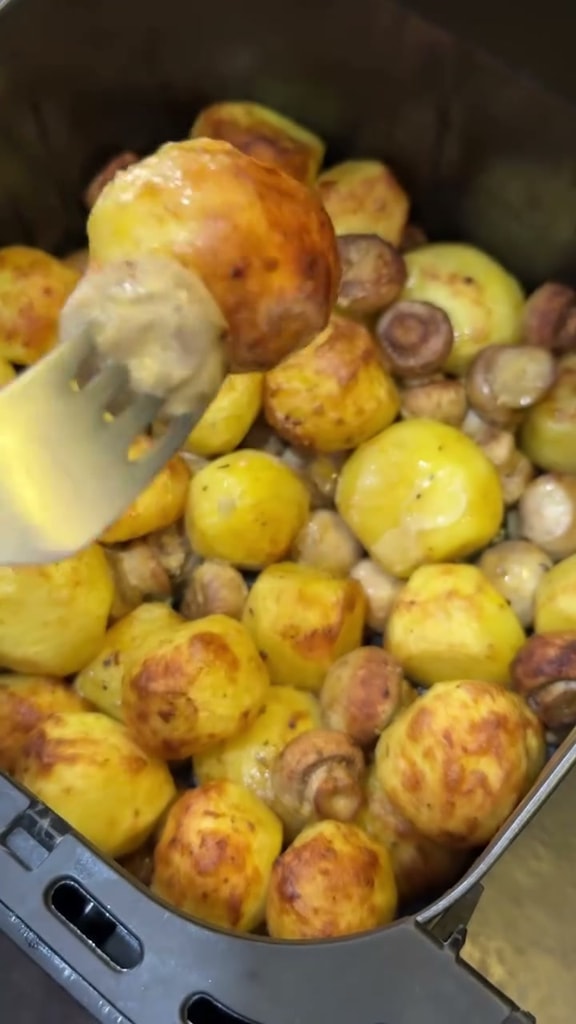 Ароматная картошка с грибами