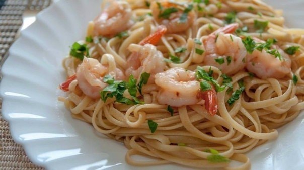 Паста с креветками и сыром
