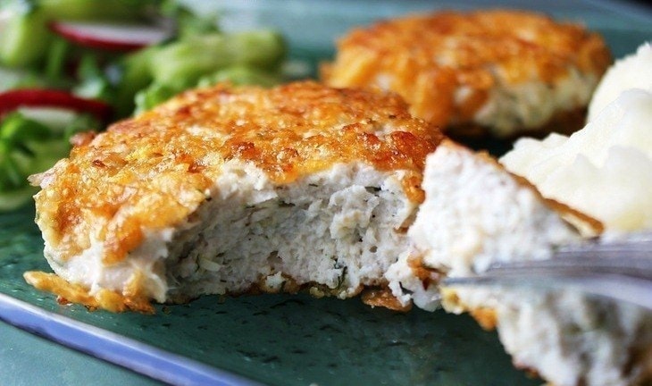 Куриные котлетки с творогом