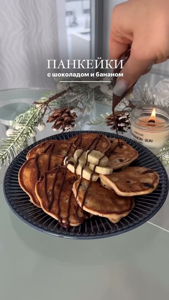 Панкейки с бананом и шоколадом