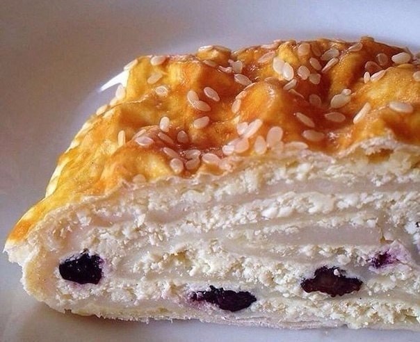 Рулет из лаваша с творогом и изюмом