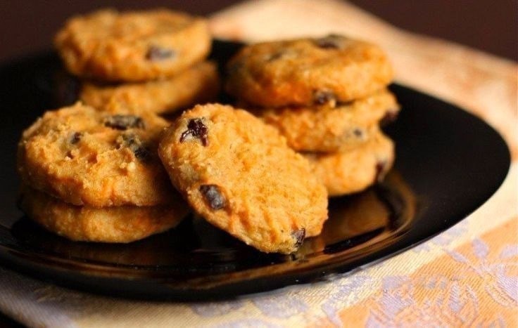 Творожно-шоколадное печенье с бананом и морковью