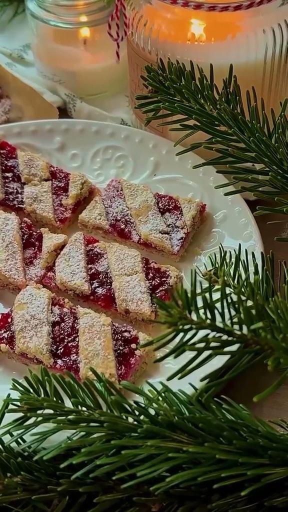 Печенье с джемом и миндалем