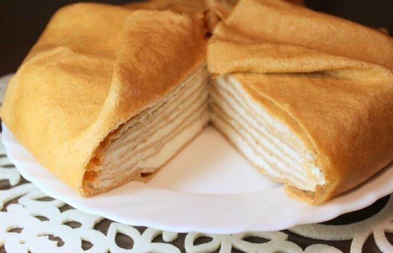 Торт из яичных блинов с куриной начинкой