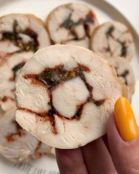 Домашний куриный рулет с желатином