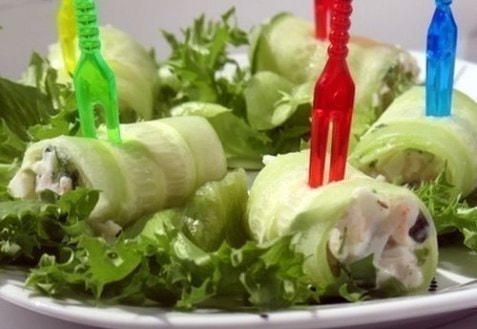 Огуречные роллы с креветками и творожным сыром