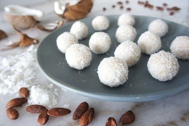 Ассорти полезных конфет ручной работы