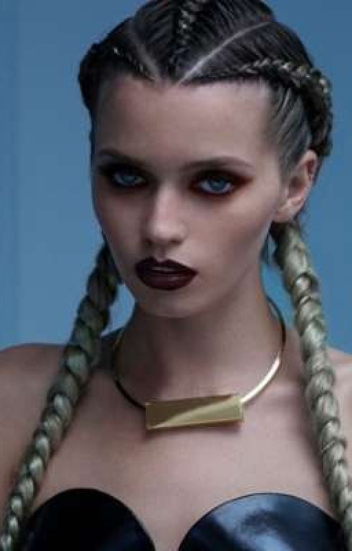 Непристойная девица