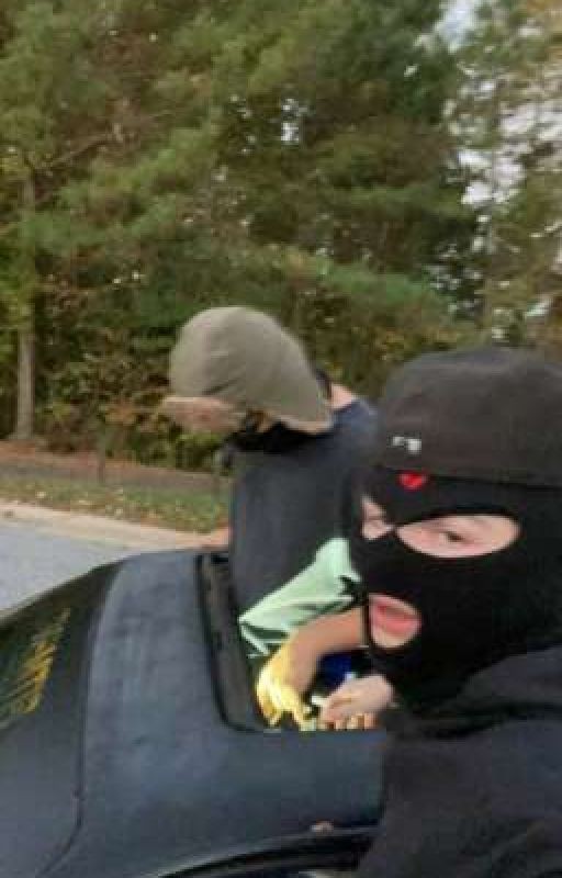 Сводный брат|~История повторяется..~/Payton Moormeier/