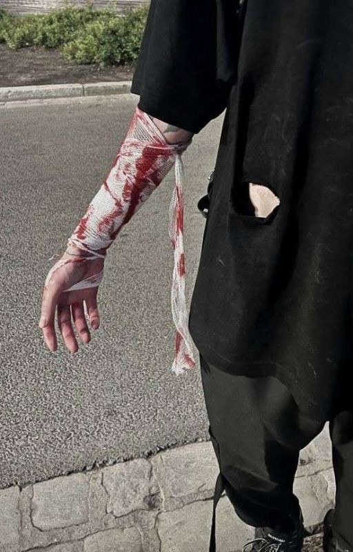 Вино, скорость и ночной токио