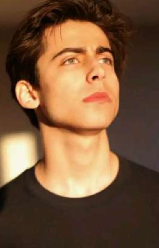 учитель по музыке