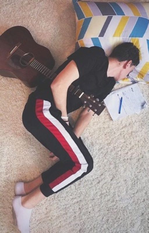 Такой милый и романтичный музыкант,но такая мразь внутри