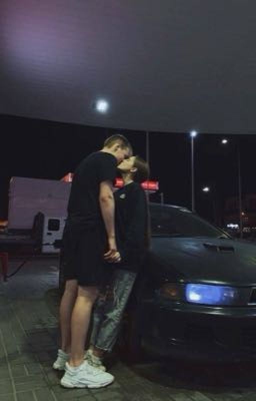 Он любит скорость а она любит  его 🩶