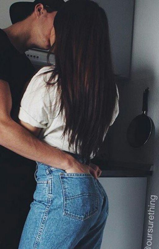 -Милая, не плачь, я не уйду