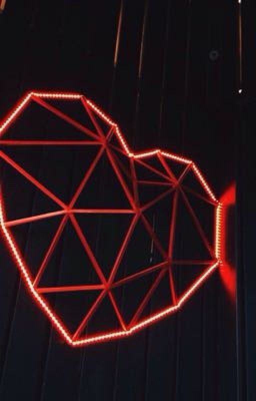 •Любовь или ненависть?•