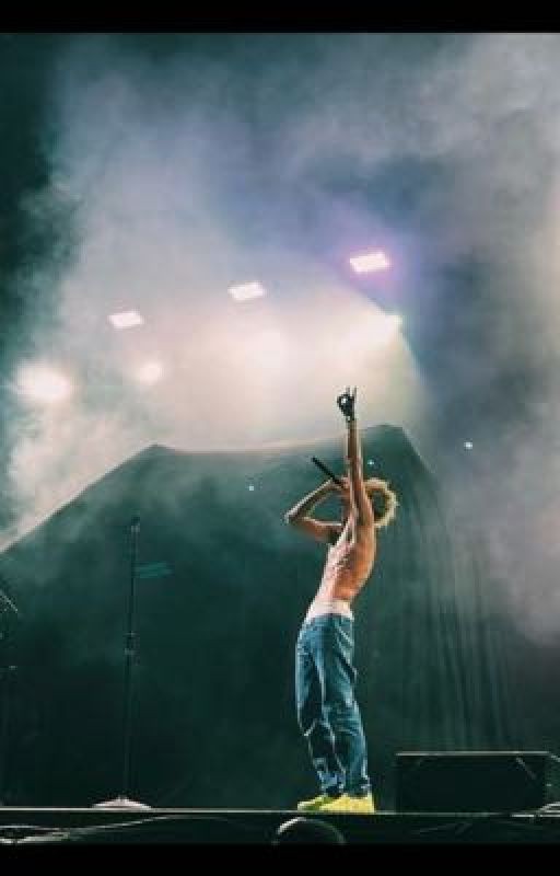 The outcast and the king of the school «J.H»