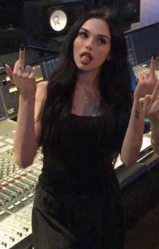 Друг сводной сестры или враг...?