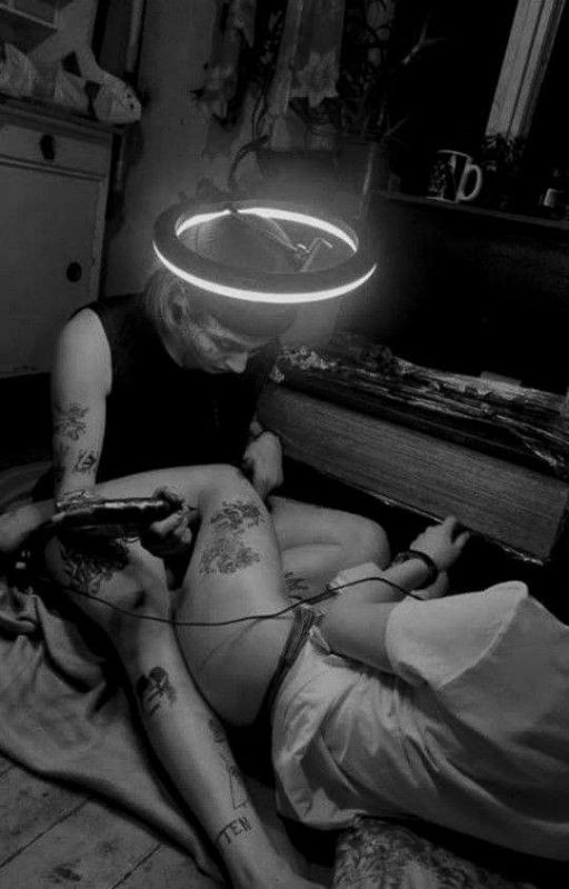 тьма поглотит нас обеих