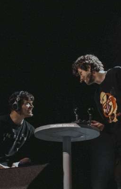 Останься прошу, я не переживу это снова