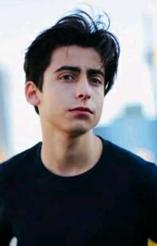 Друг или Враг??? Эйдан Галагхер кто ты?