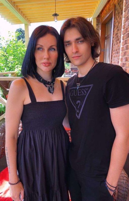 все таки ты мне не враг