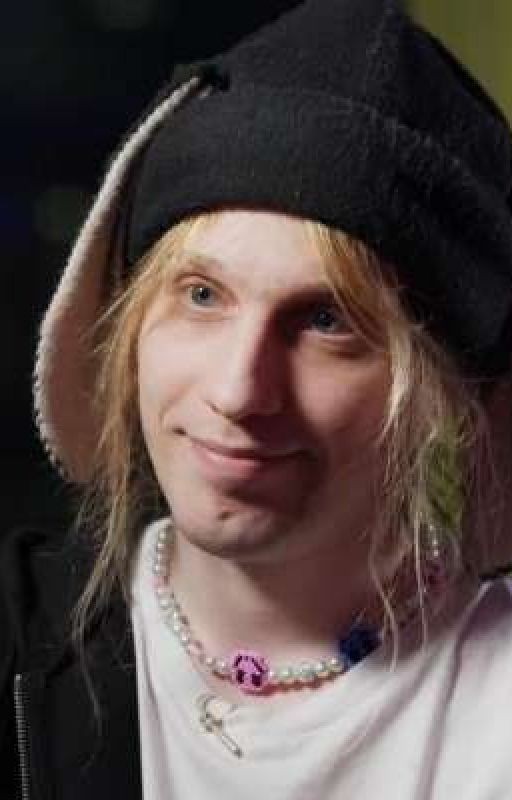 (ЗАВЕРШЕНО)чуть больше чем друг