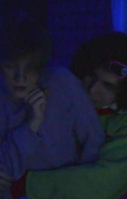 сережа- мафия,ваня-жертва