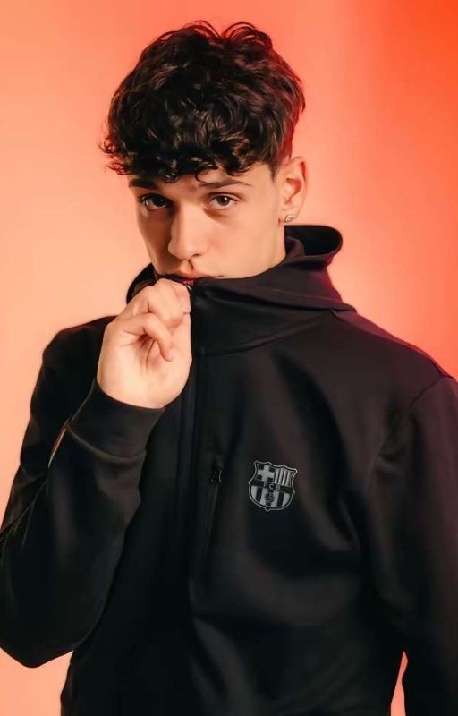 В поисках себя // héctor fort