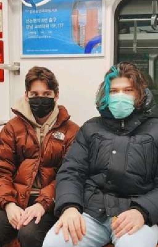 Друзья или больше?😌