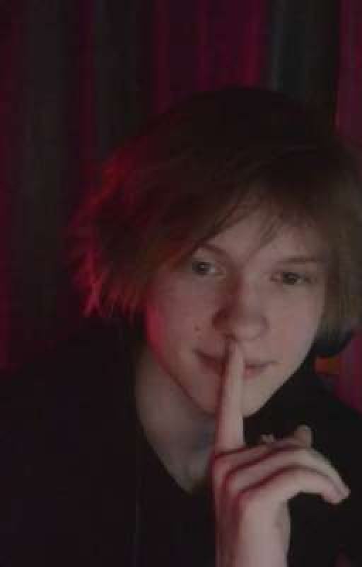 мой преследователь стал кем то больше