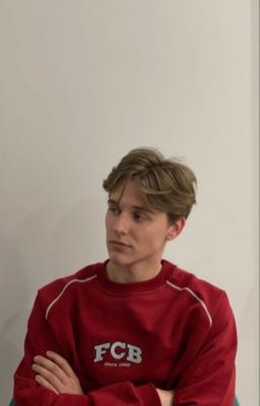 Больше чем знакомые/rodgi💟