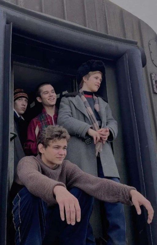 ~хочу с универсамовскими~