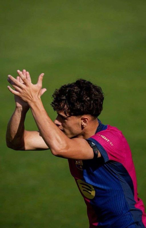 Век ему верна