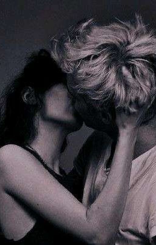 11 пустых гробов