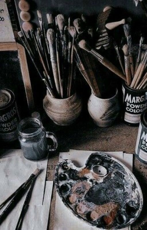 Разбитые сердца на холсте