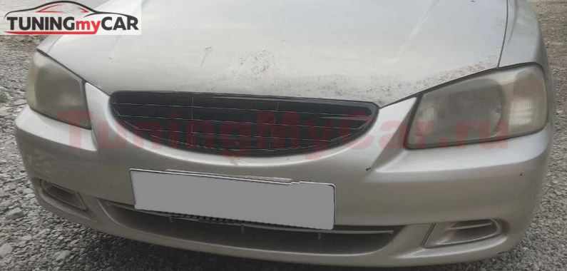 Решетка радиатора Hyundai Accent (три полосы глянец)