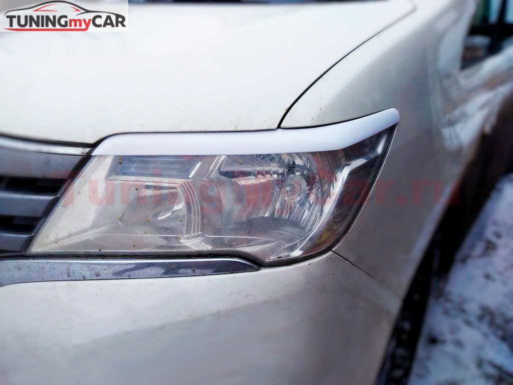 Реснички на фары для NISSAN SERENA 2010-2013