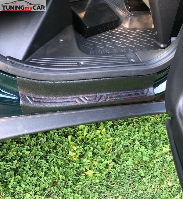 Накладки на внутренние пороги дверей для Chevrolet Niva 2002-2008, Chevrolet Niva Bertone 2009-2019, Lada (ВАЗ) Niva 2020-, Niva Travel 2020-