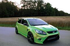 Жабры на капот в стиле Ford Focus RS