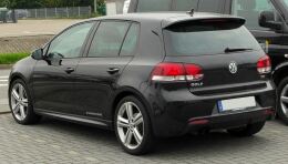 Пороги R-Line для Volkswagen Golf VI (2008-2012) /  VW Golf Plus I/II 2004-2014, Skoda Octavia (2004-2013)