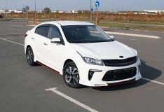 Клыки + средняя вставка между клыками Kia Rio 4