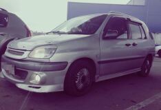 Реснички на фары для Toyota Raum EXZ10