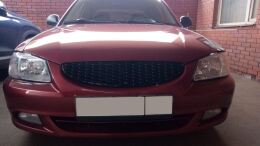Решетка радиатора Hyundai Accent (плетенка) ЧЕРНЫЙ (вар.2)