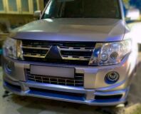 Накладка переднего бампера Mitsubishi Pajero 4 рестайлинг 2011-2015