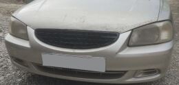 Решетка радиатора Hyundai Accent (три полосы глянец)