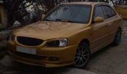 Решетка радиатора Hyundai Accent (полоски) Черный лак