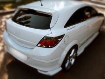 Реснички на фары для Opel Astra H хэтч. 3 двери. задние